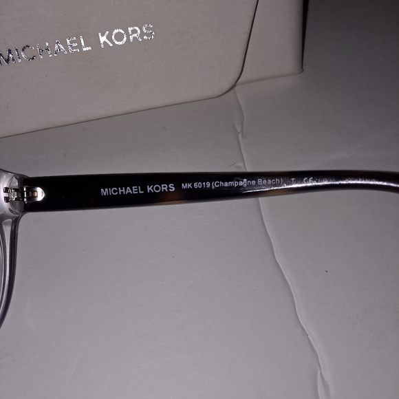 Micheal kors shades - Picture 6 of 9